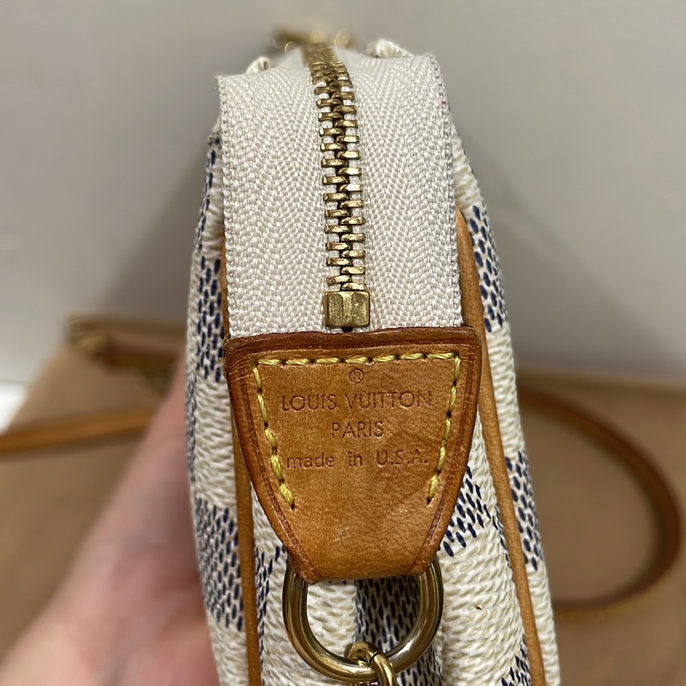 [$1400cad]💥AUTHENTIC Louis Vuitton Damier Azur Eva Clutch💥 - Picture 11 of 17